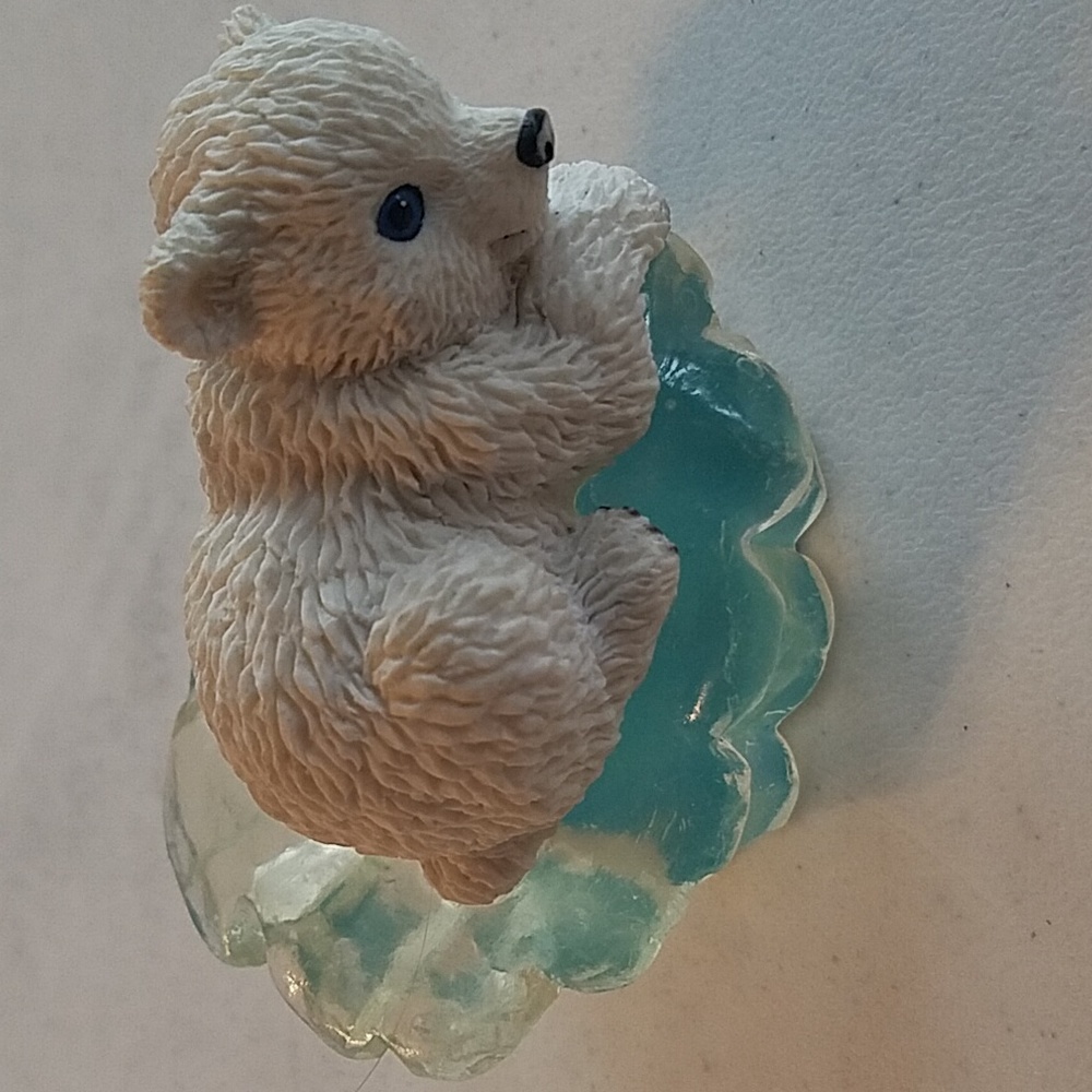 1996 the Hamilton Collection polar Playmates figurine